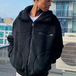 Aritzia black Sherpa jacket